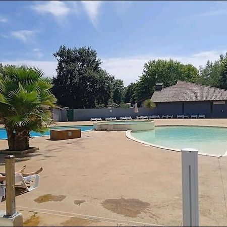 Le Kraken Hotel Aureilhan Kültér fotó